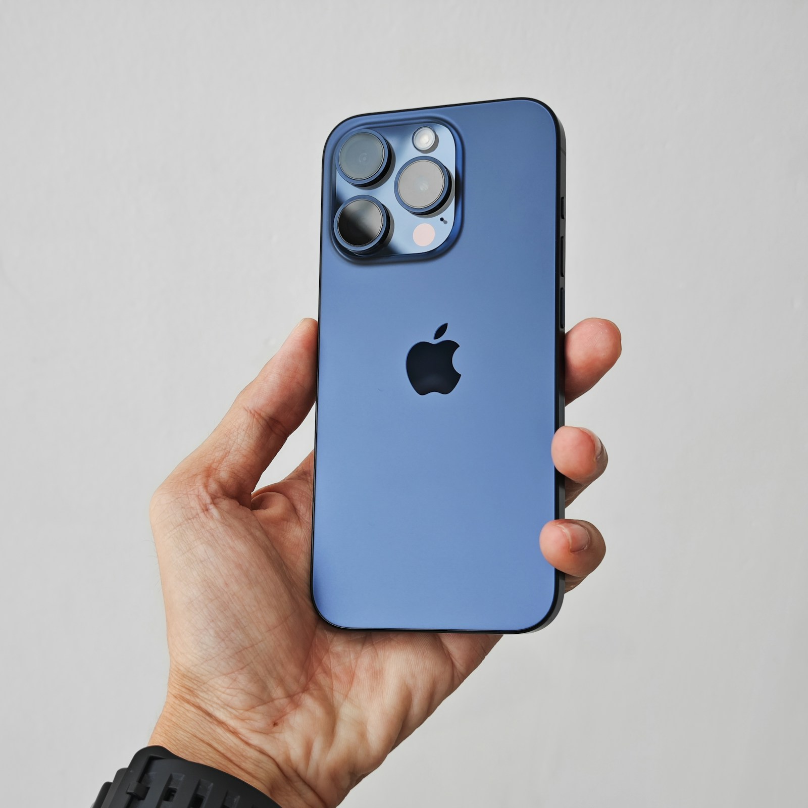 iPhone 15 Pro 256 GB color azul